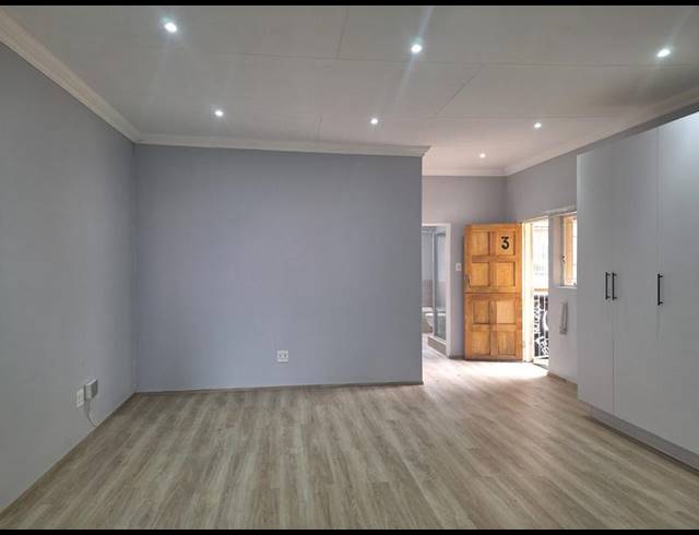 2 BEDROOM PROPERTY TO RENT IN SELECTION PARK